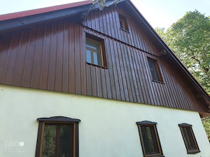Natírání fasády domu